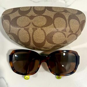 COACH CLASSIC Monogram Tortoise / Neon Green Sunglasses - Y2K VINTAGE